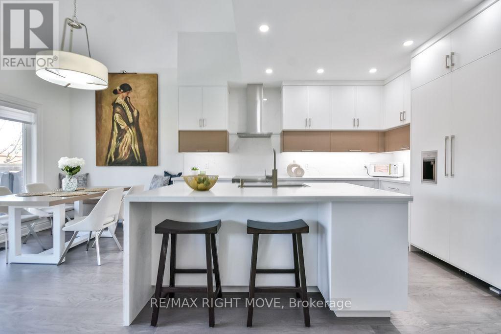 Property at 28 - 10 INVERMARA COURT image 2