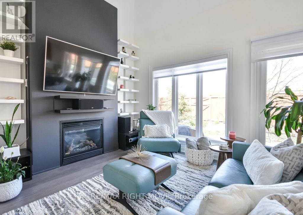 Property at 28 - 10 INVERMARA COURT image 3