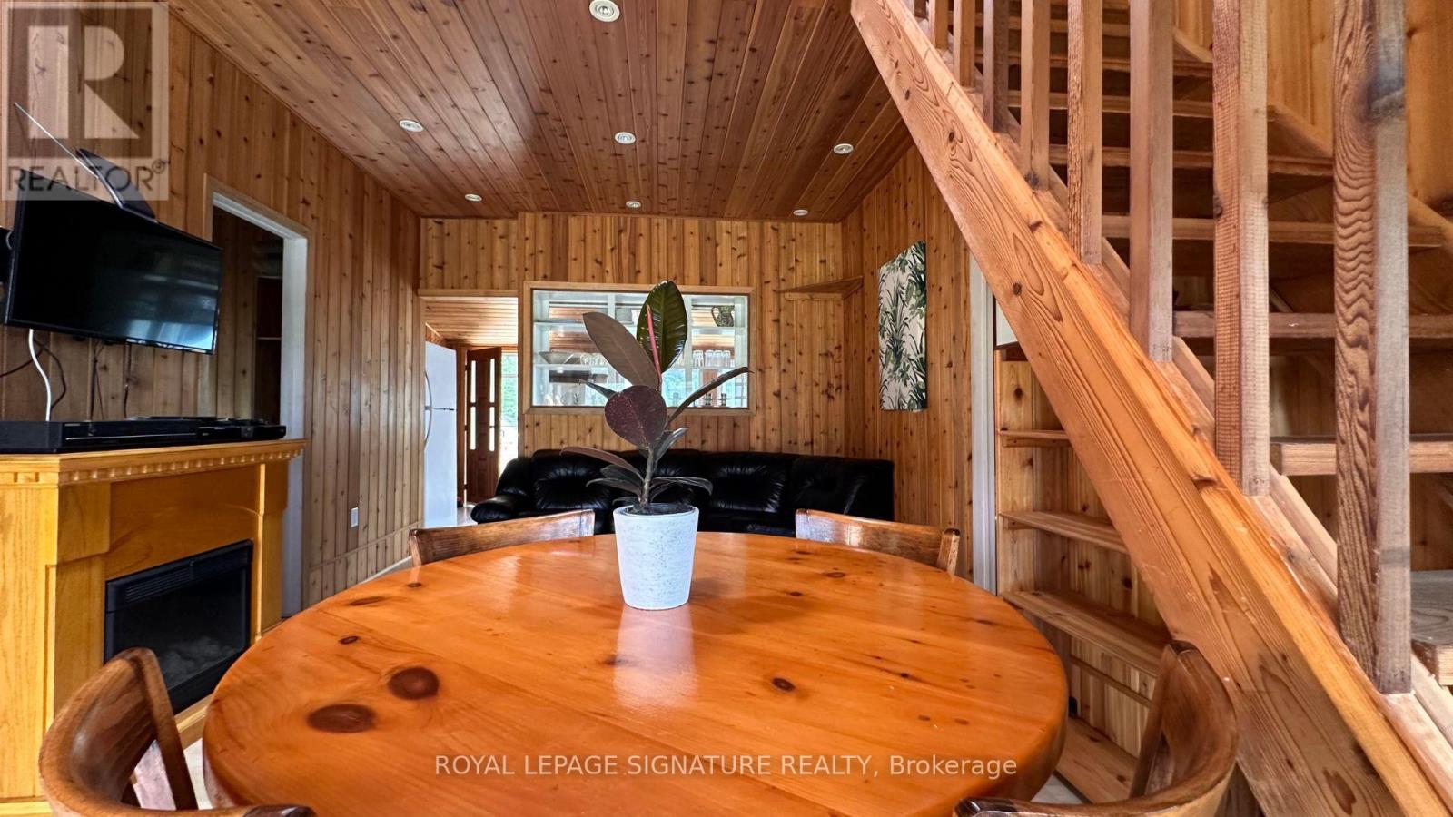 7 Ridge Avenue, Ramara, Ontario  L0K 1B0 - Photo 3 - S12153303