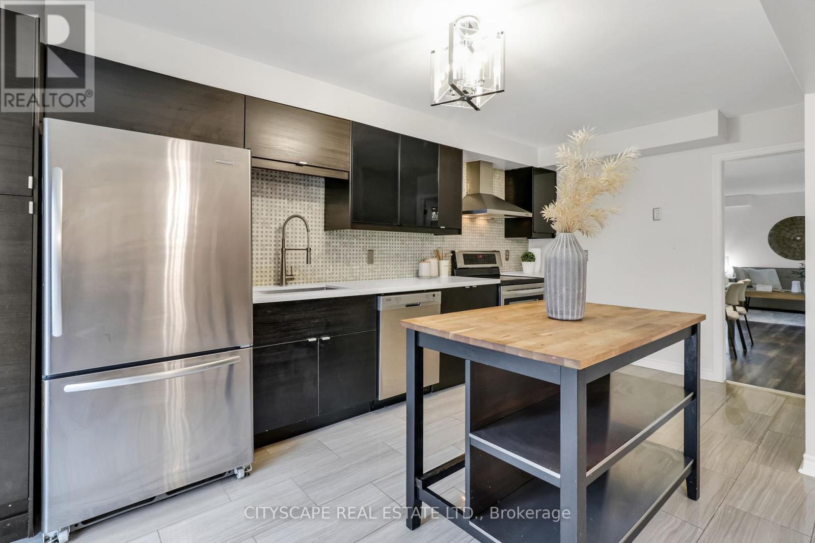 79 Weatherup Crescent, Barrie, Ontario  L4N 7J7 - Photo 22 - S12153353
