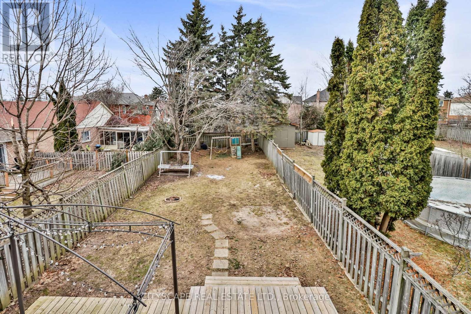 79 Weatherup Crescent, Barrie, Ontario  L4N 7J7 - Photo 38 - S12153353