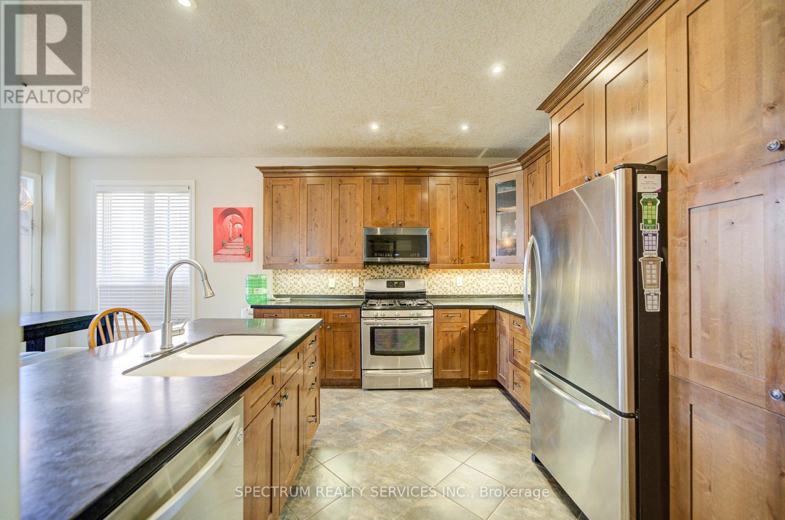 72 Graihawk Drive, Barrie, Ontario  L4N 6G7 - Photo 12 - S12153372
