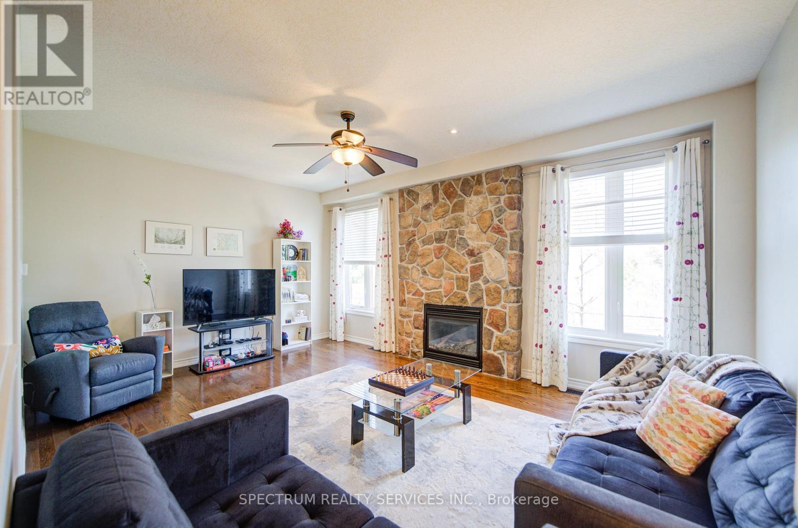 72 Graihawk Drive, Barrie, Ontario  L4N 6G7 - Photo 15 - S12153372