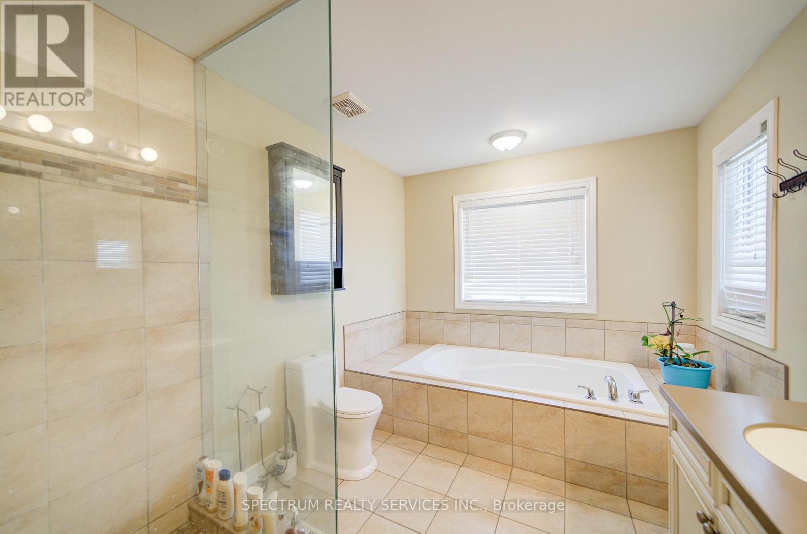 72 Graihawk Drive, Barrie, Ontario  L4N 6G7 - Photo 26 - S12153372