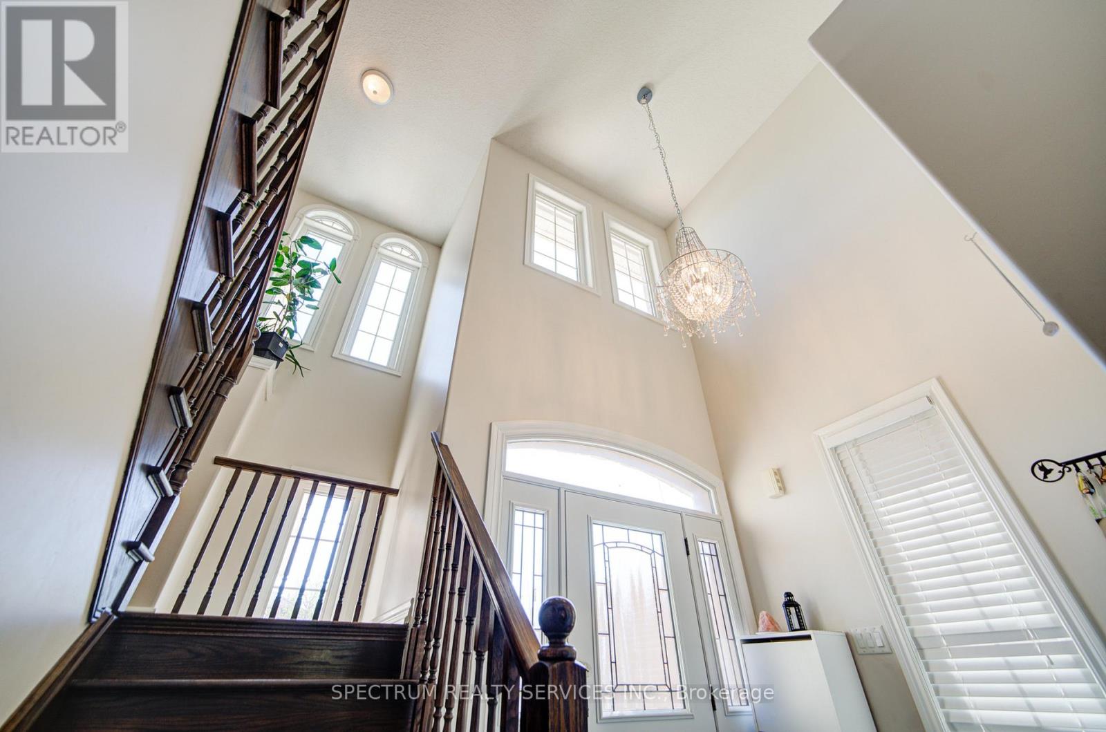 72 Graihawk Drive, Barrie, Ontario  L4N 6G7 - Photo 4 - S12153372