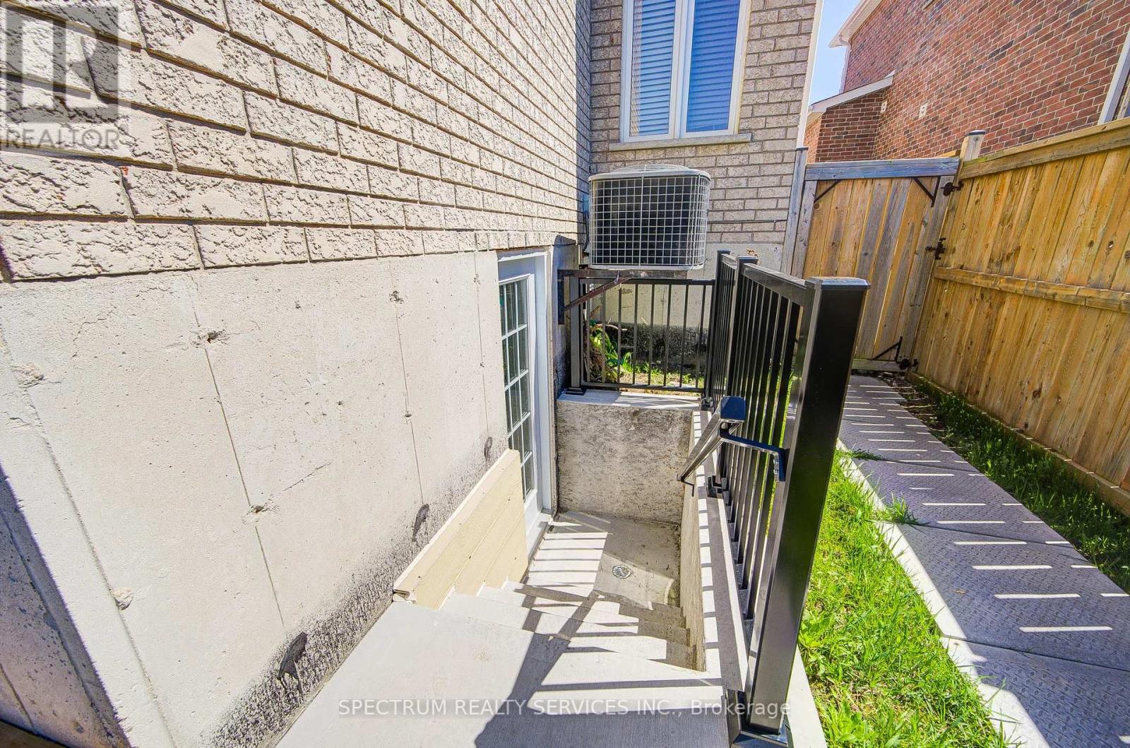 72 Graihawk Drive, Barrie, Ontario  L4N 6G7 - Photo 50 - S12153372