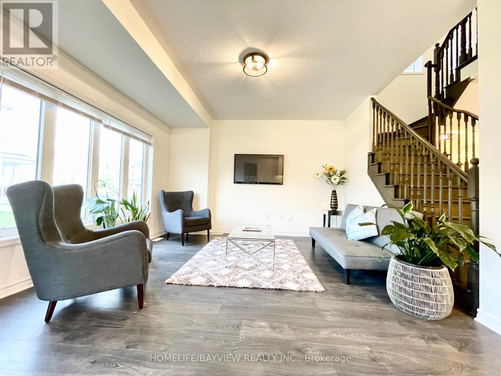 128 Village Gate Drive, Wasaga Beach, Ontario  L9Z 0J7 - Photo 10 - S12153450