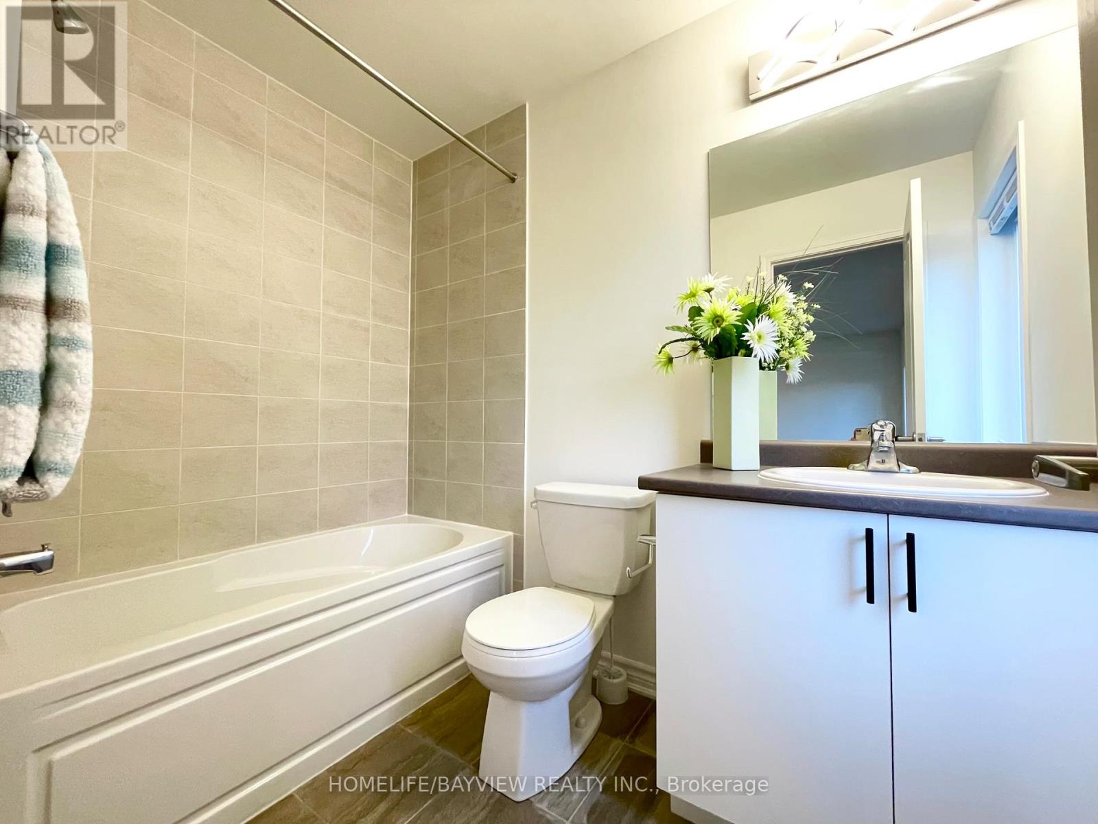 128 Village Gate Drive, Wasaga Beach, Ontario  L9Z 0J7 - Photo 18 - S12153450