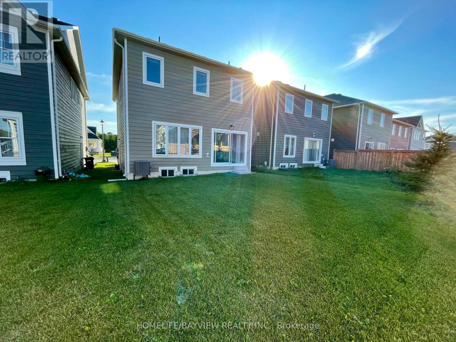 128 Village Gate Drive, Wasaga Beach, Ontario  L9Z 0J7 - Photo 25 - S12153450