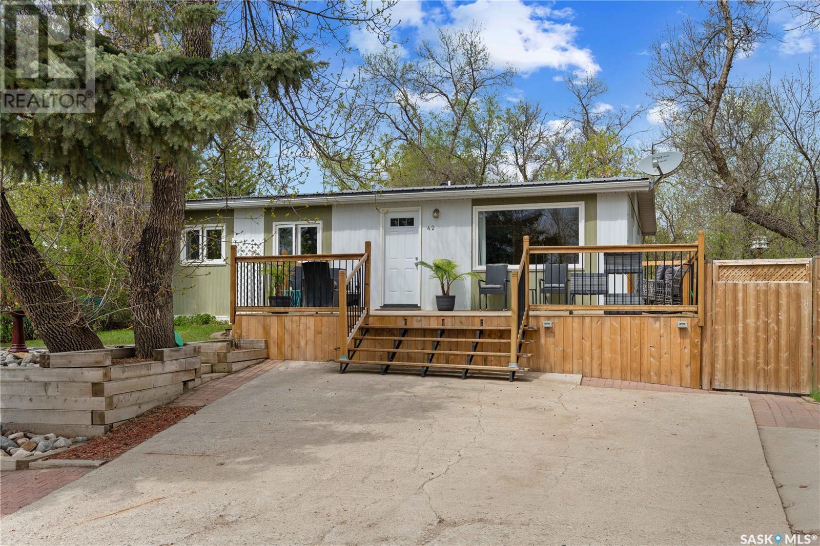 42 Regina AVENUE, Katepwa Beach, Saskatchewan