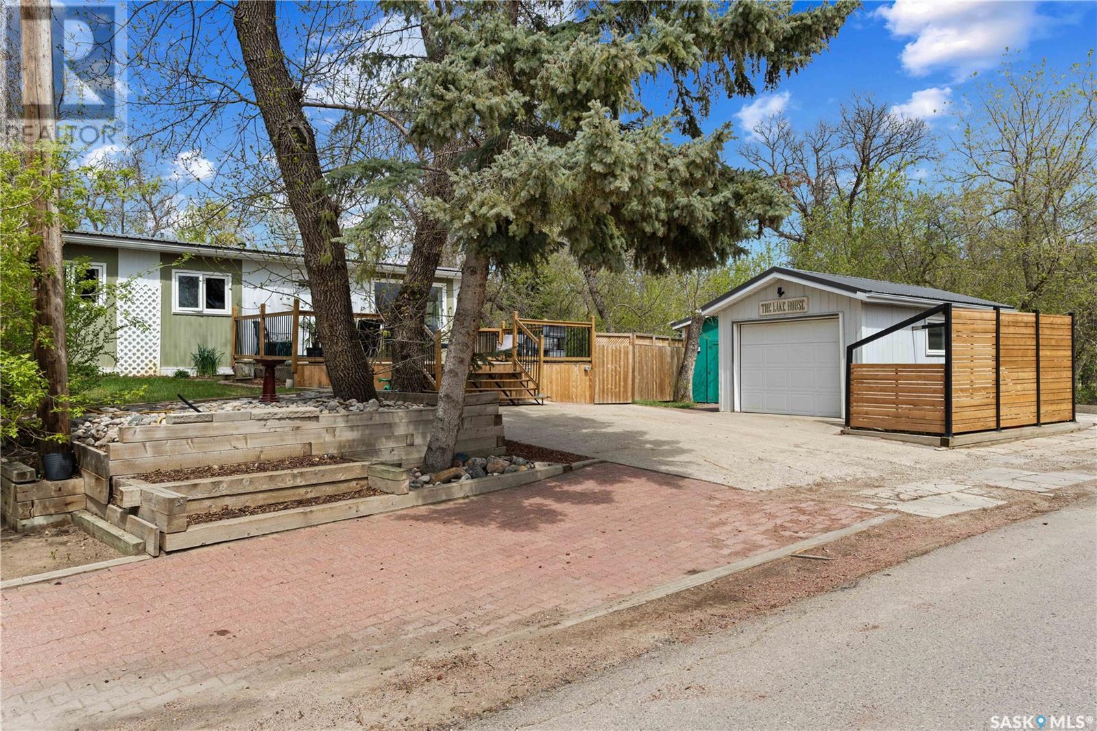 42 Regina Avenue, Katepwa Beach, Saskatchewan  S0G 2Y0 - Photo 2 - SK006081