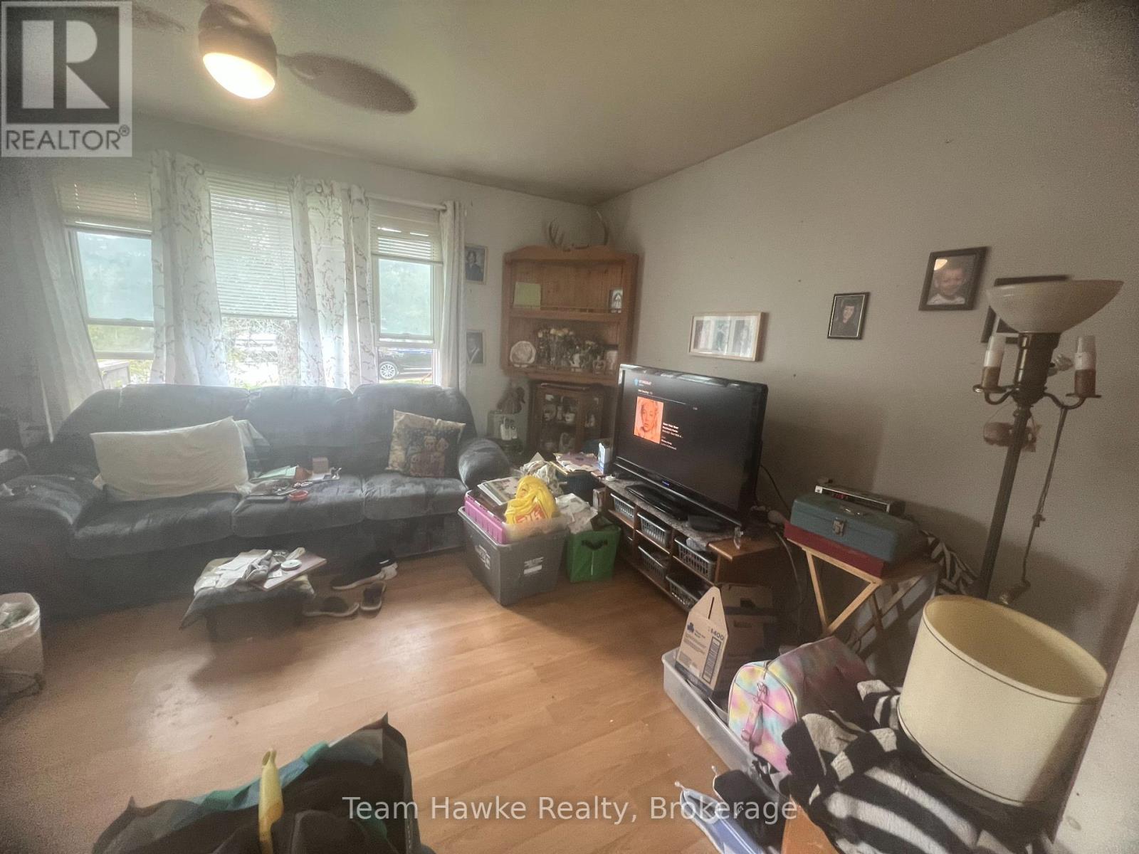 Property at 333 OUIDA STREET image 5