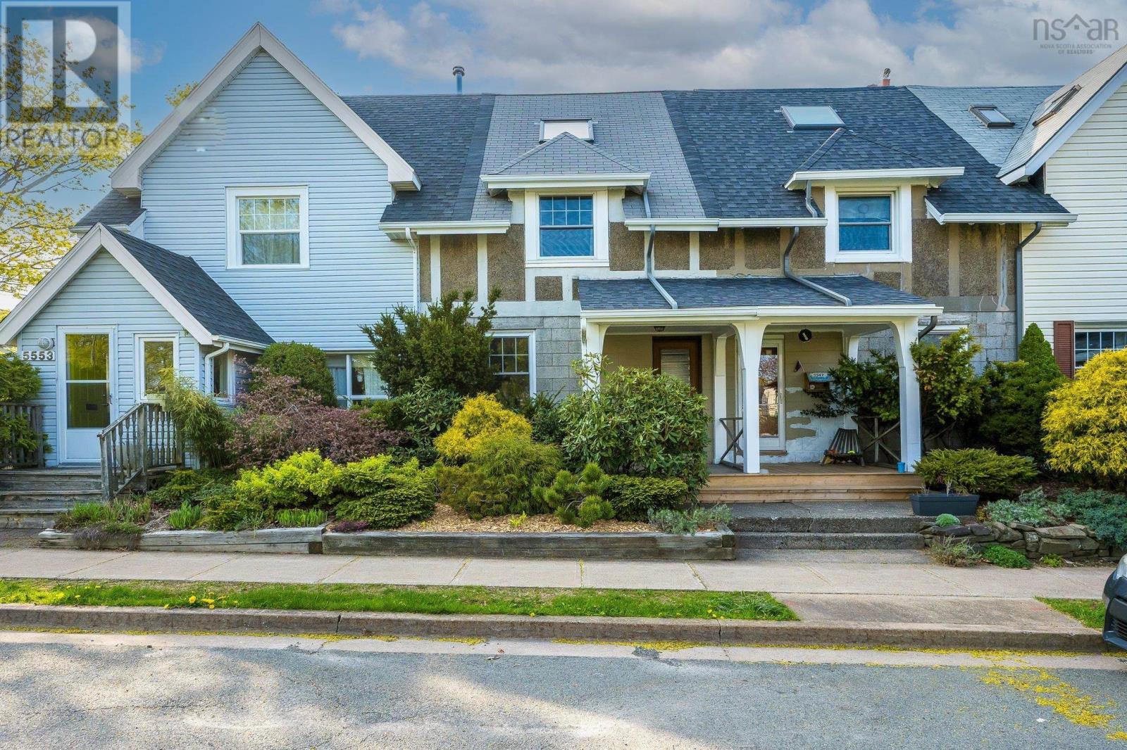 5549 Sebastian Place, Halifax, Nova Scotia  B3K 2K5 - Photo 1 - 202511271