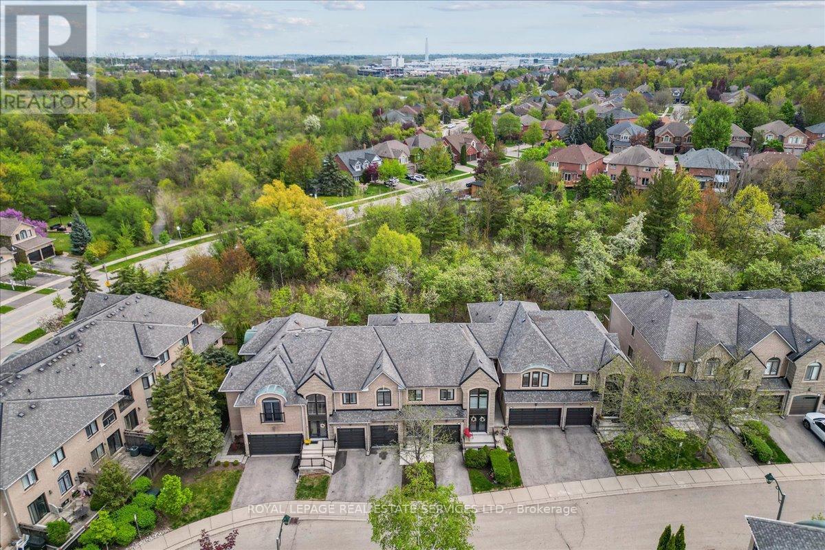 10 - 2250 Rockingham Drive, Oakville, Ontario  L6H 6J3 - Photo 1 - W12153281