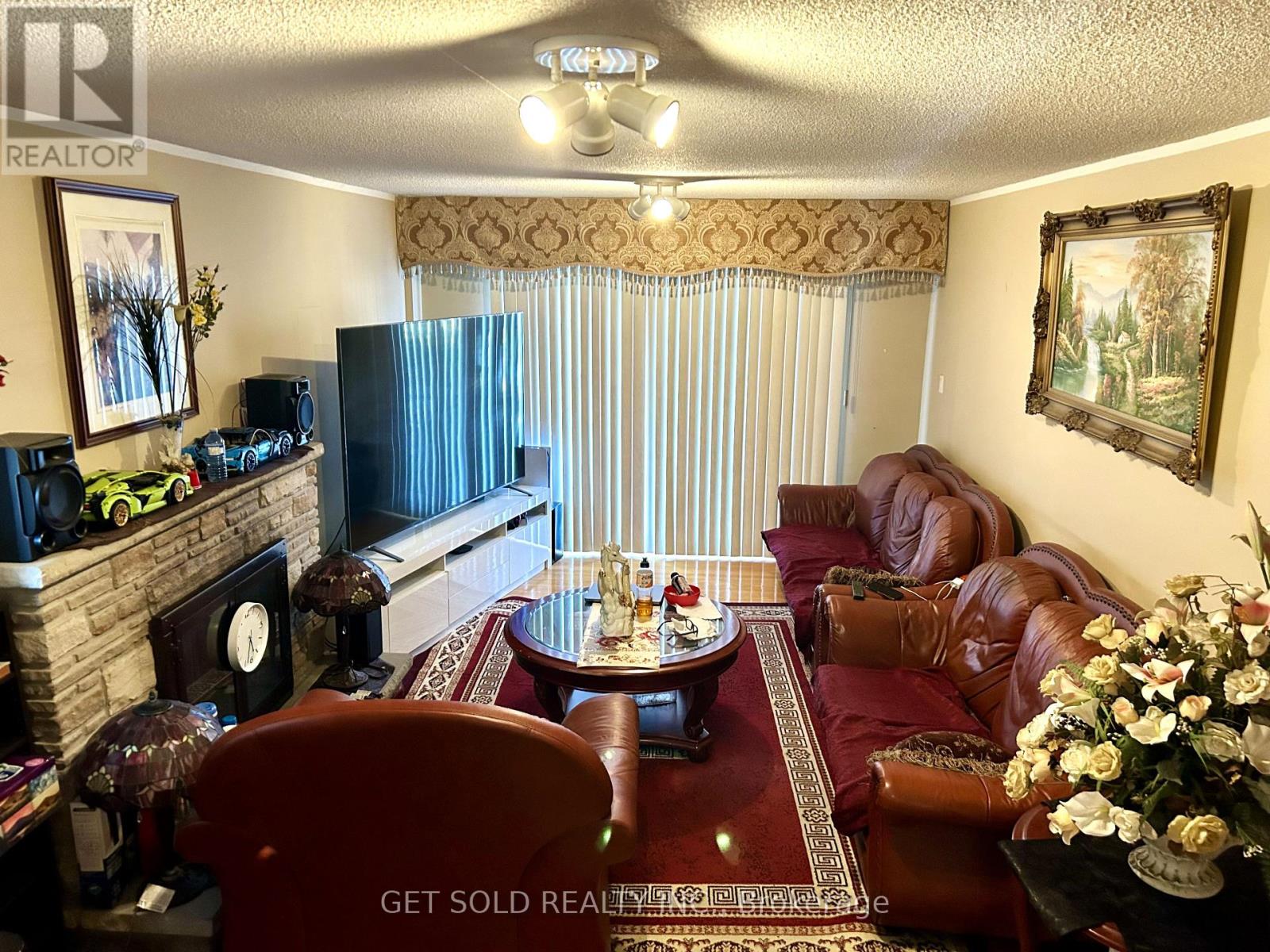 Property at 73 FRANEL CRESCENT image 5