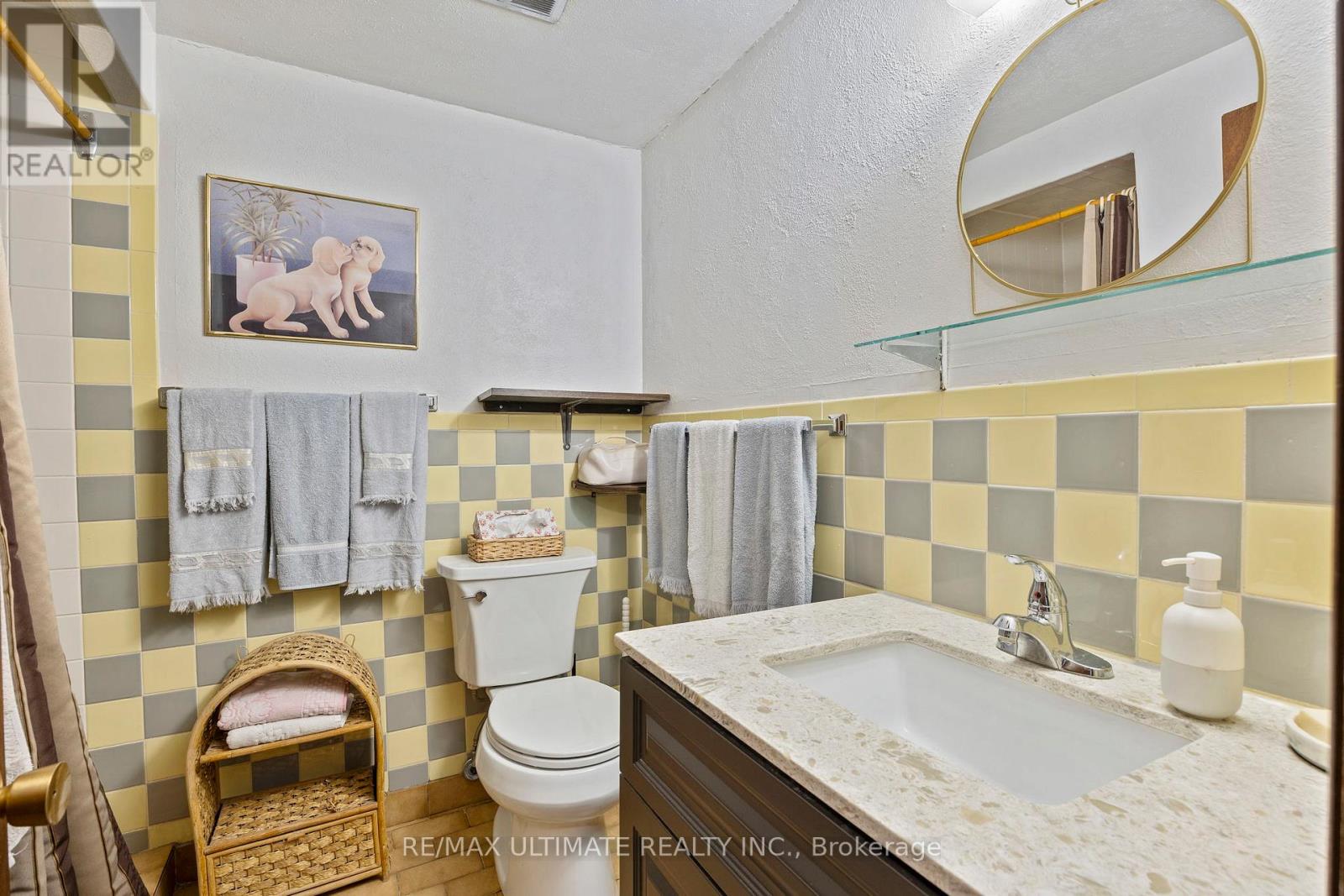 19 Debby Court, Toronto, Ontario  M9N 2L7 - Photo 32 - W12153333