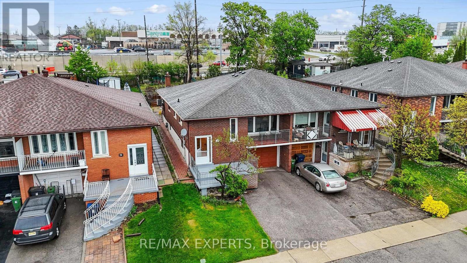 72 Songwood Drive, Toronto, Ontario  M9M 1X3 - Photo 1 - W12153400