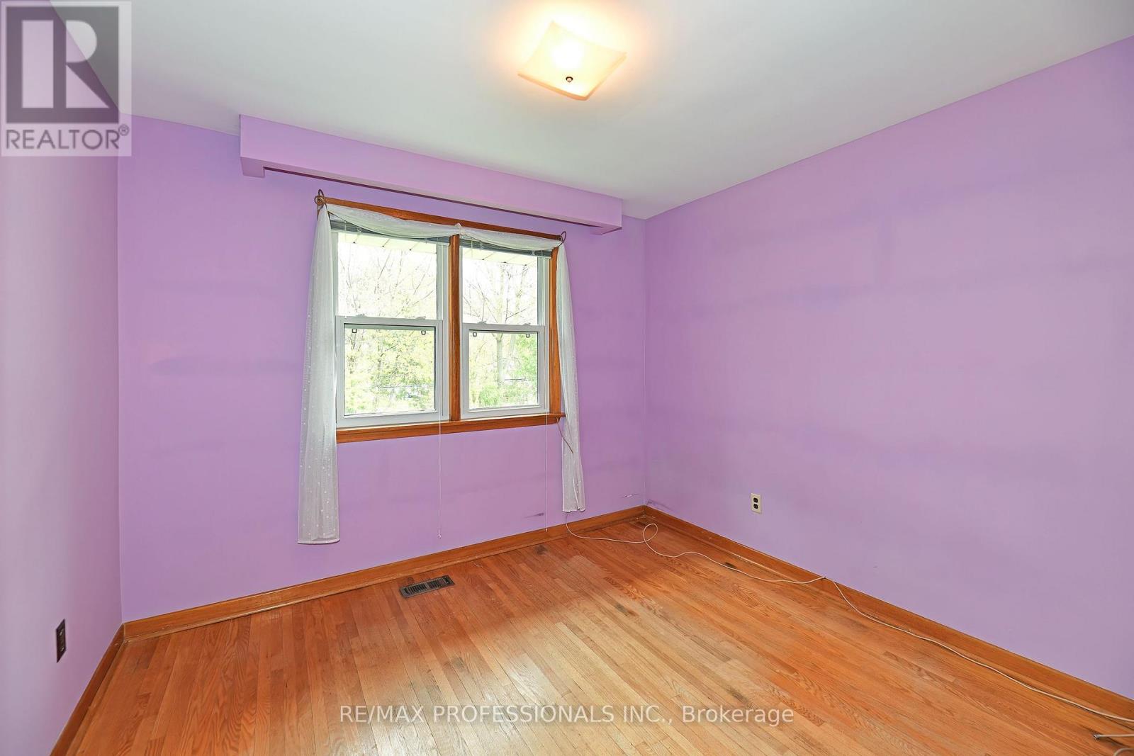 40 Westmount Park Road, Toronto, Ontario  M9P 1R6 - Photo 17 - W12153422