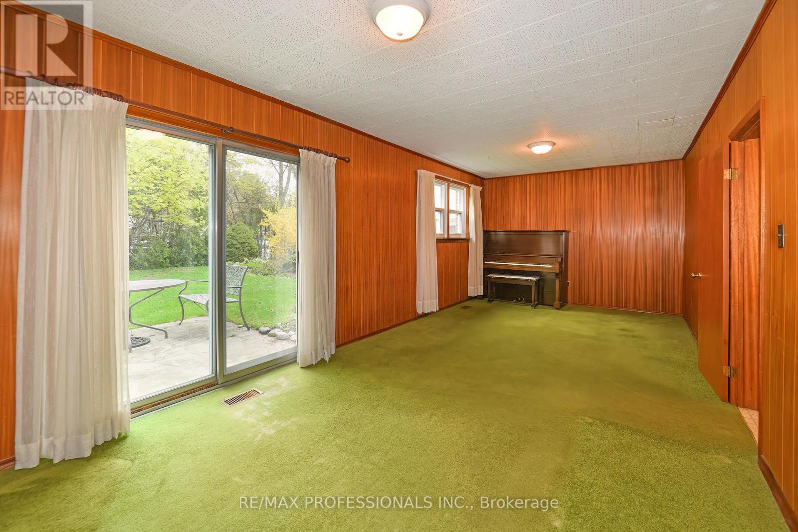 40 Westmount Park Road, Toronto (Humber Heights), Ontario  M9P 1R6 - Photo 23 - W12153422