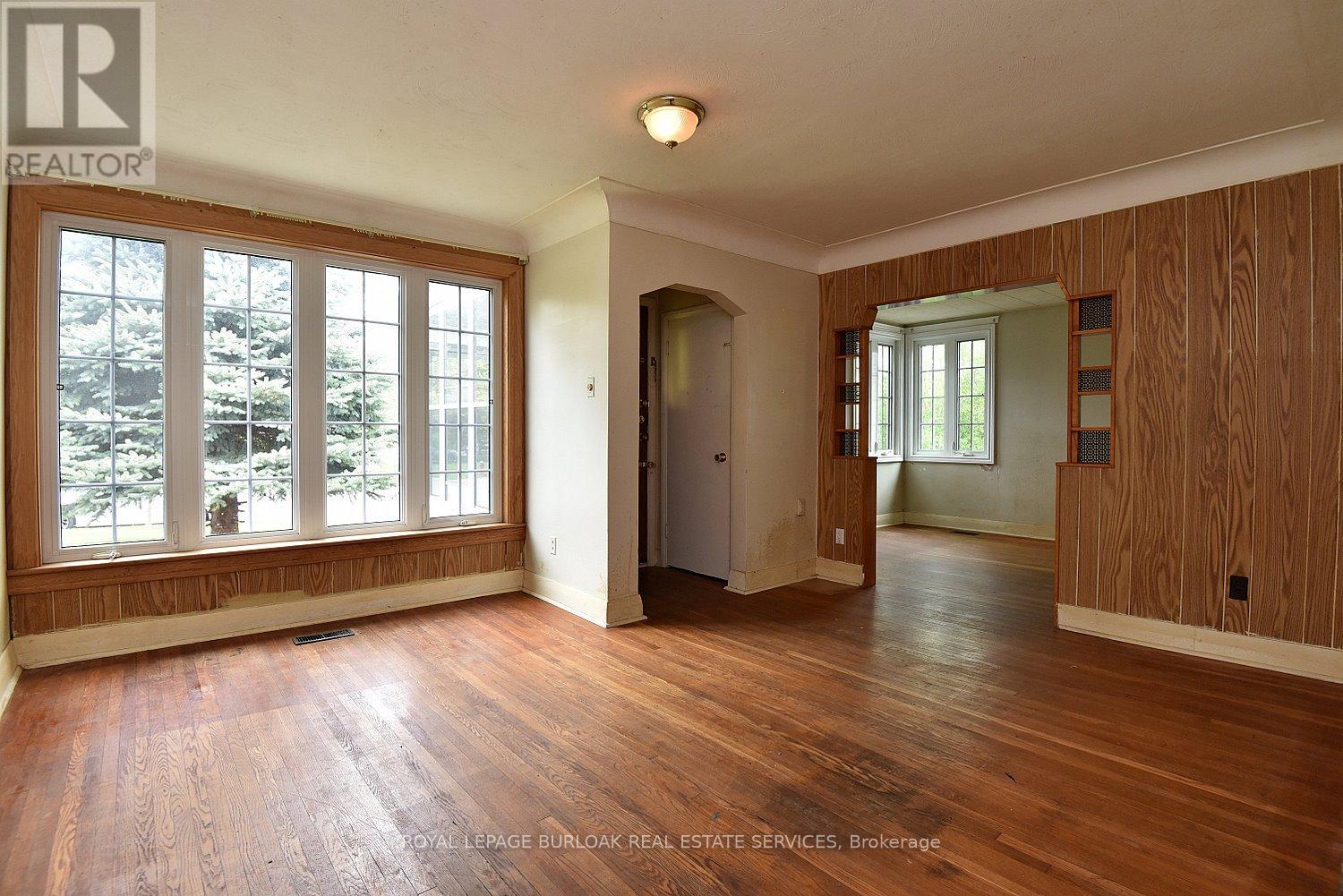 430 Queen Mary Drive, Oakville, Ontario  L6K 3M1 - Photo 12 - W12153435