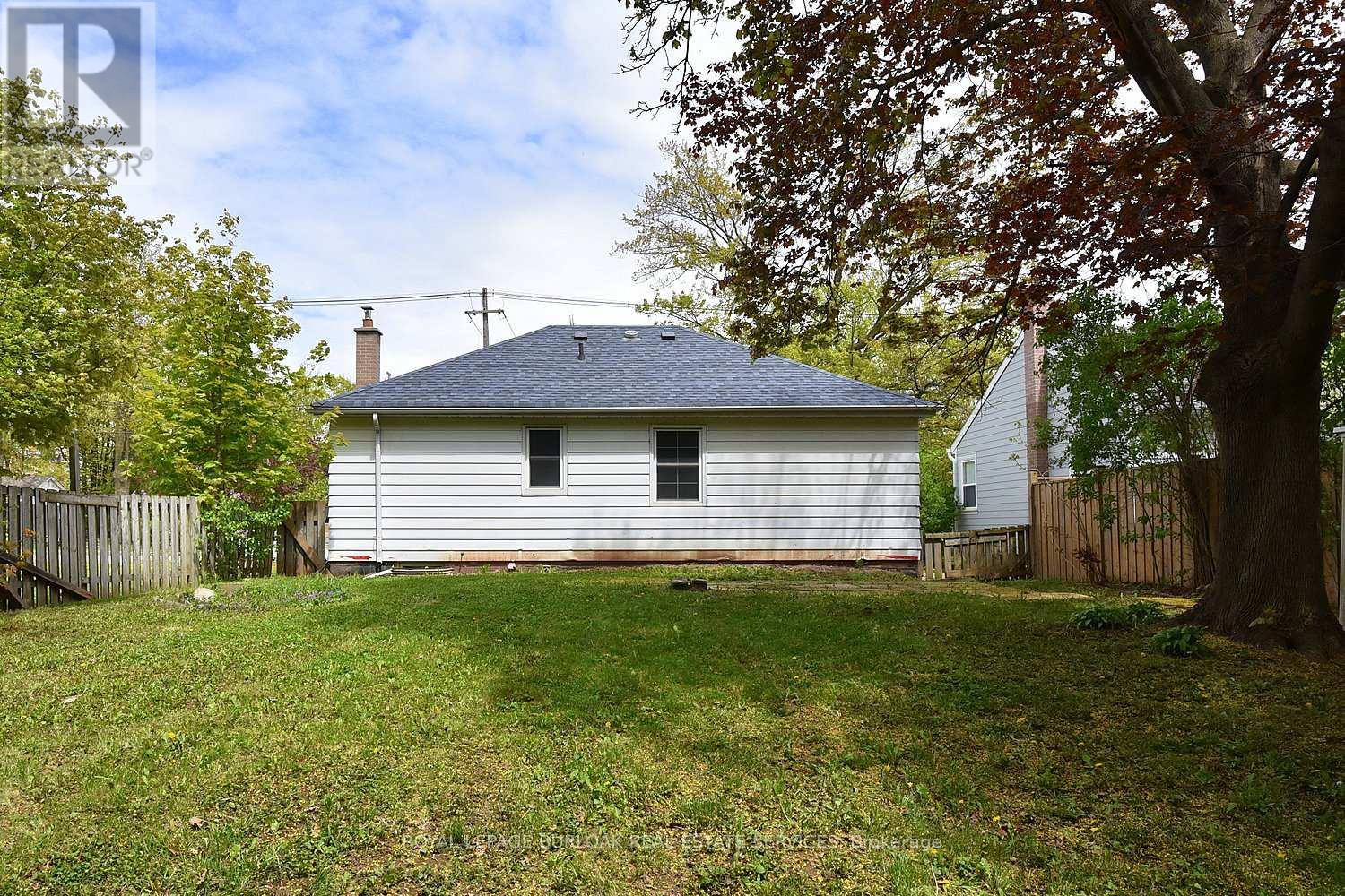 430 Queen Mary Drive, Oakville, Ontario  L6K 3M1 - Photo 28 - W12153435