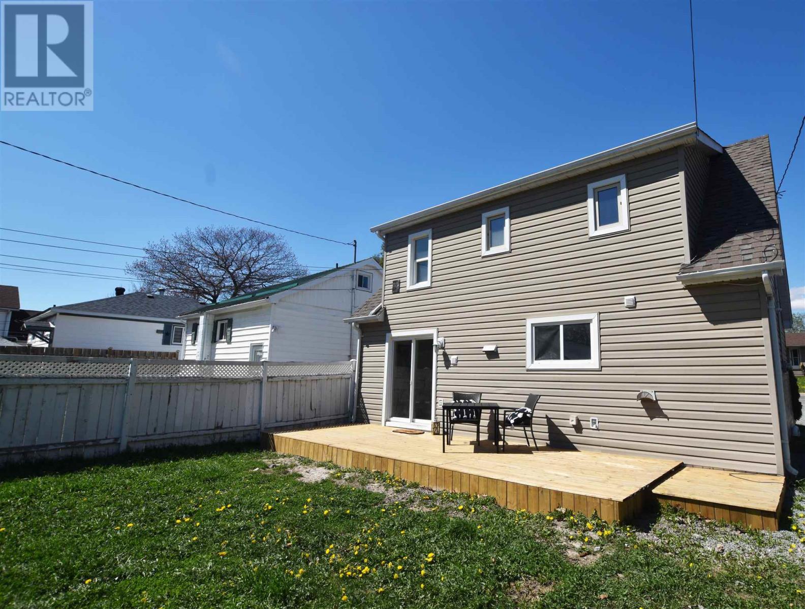 225 Tilley Rd, Sault Ste Marie, Ontario  P6B 3Z3 - Photo 3 - SM251153