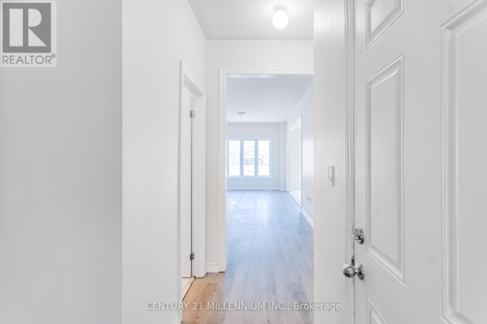 90 Palace Street, Thorold, Ontario  L2V 0J6 - Photo 12 - X12153267