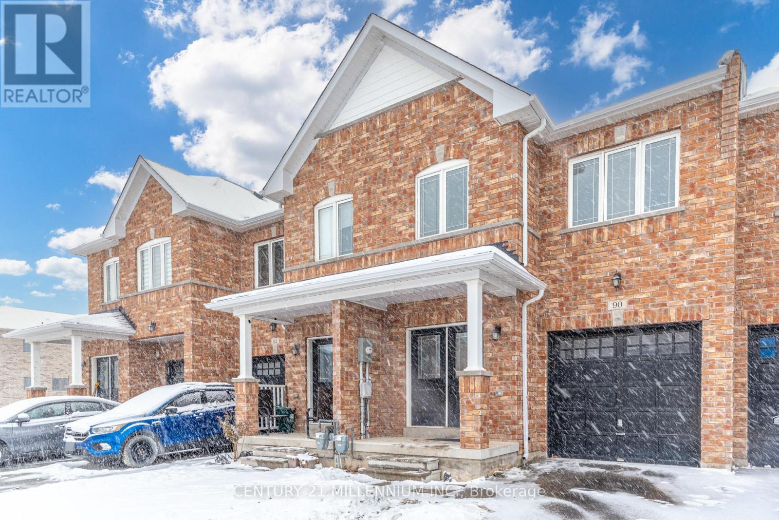 90 Palace Street, Thorold (Thorold Downtown), Ontario  L2V 0J6 - Photo 3 - X12153267