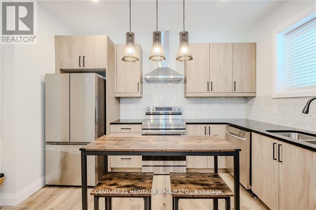 5286 Buchanan Avenue, Niagara Falls, Ontario  L2E 5A8 - Photo 32 - X12153469