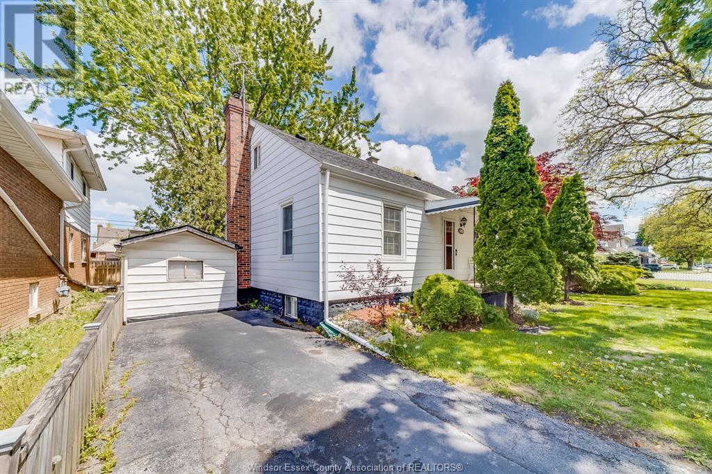 Property at 1418 PILLETTE ROAD image 3