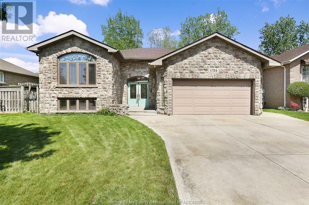 MLS# 25012303: 1784 ASKIN AVENUE, Windsor, Canada