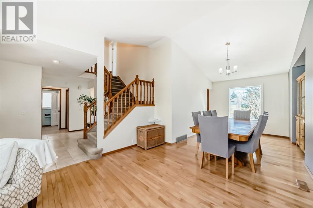 7 Riverview Circle, Cochrane, Alberta  T4C 1K2 - Photo 4 - A2215186