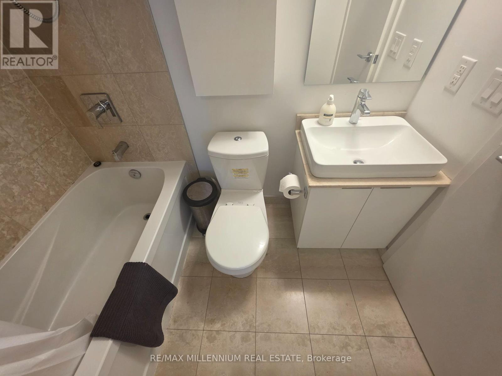 3612 - 14 York Street, Toronto, Ontario  M5J 2Z2 - Photo 8 - C12153320