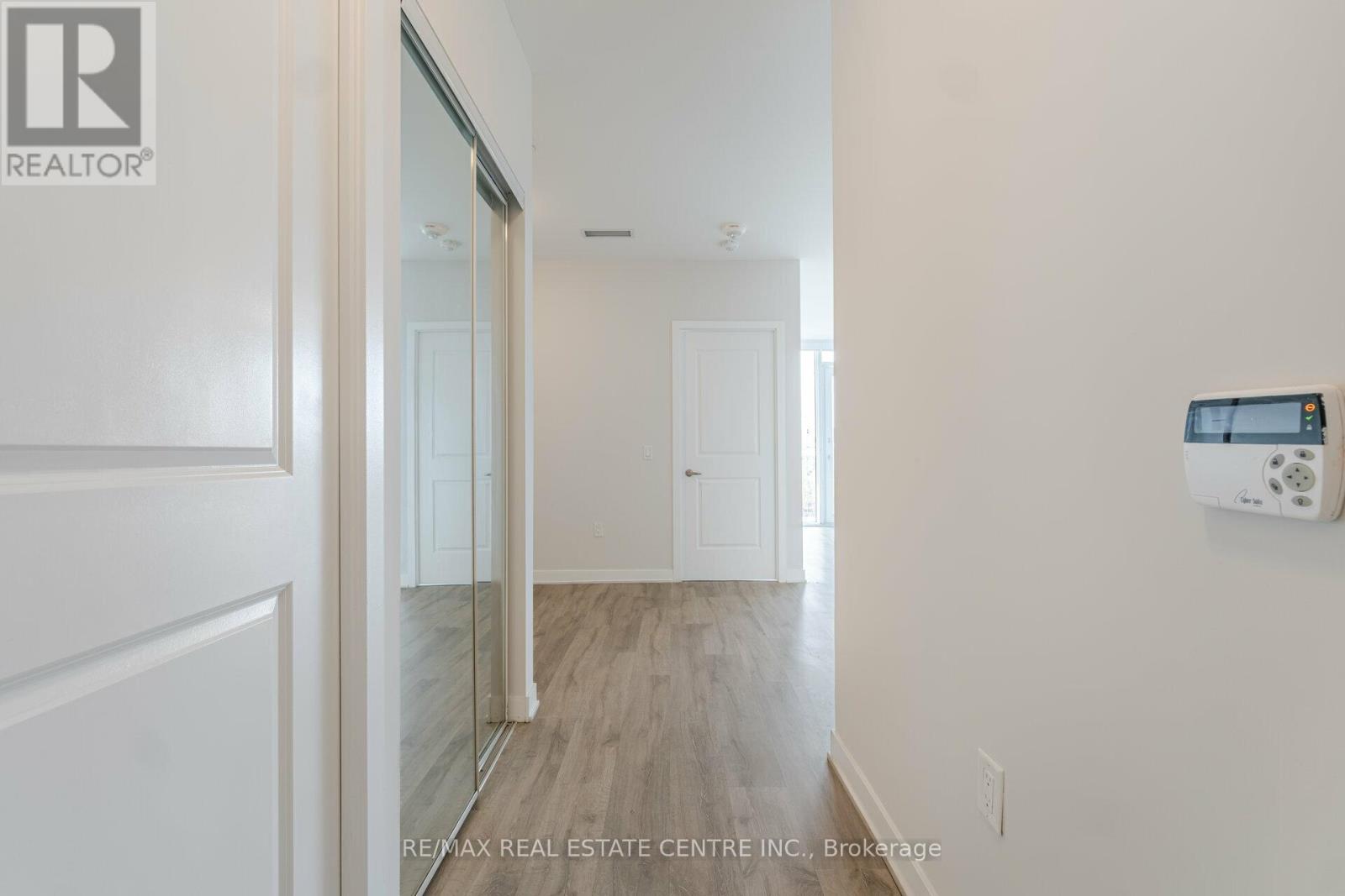 102b - 4655 Metcalfe Avenue N, Mississauga, Ontario  L5M 0Z7 - Photo 6 - W12152324