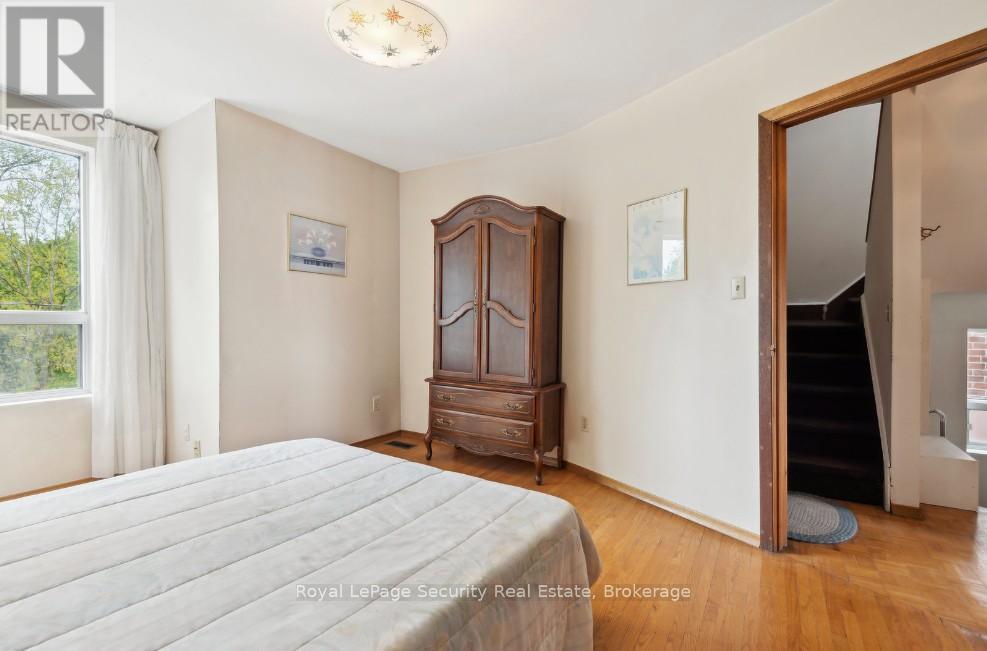 38 Fernbank Avenue, Toronto, Ontario  M6H 1W2 - Photo 29 - W12152349