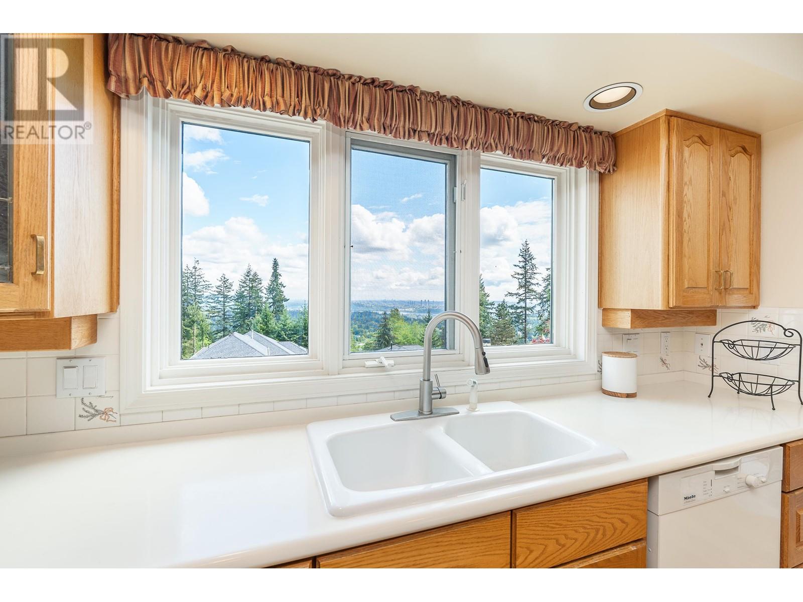 4153 Quarry Court, North Vancouver, British Columbia  V7K 3C3 - Photo 18 - R3003624