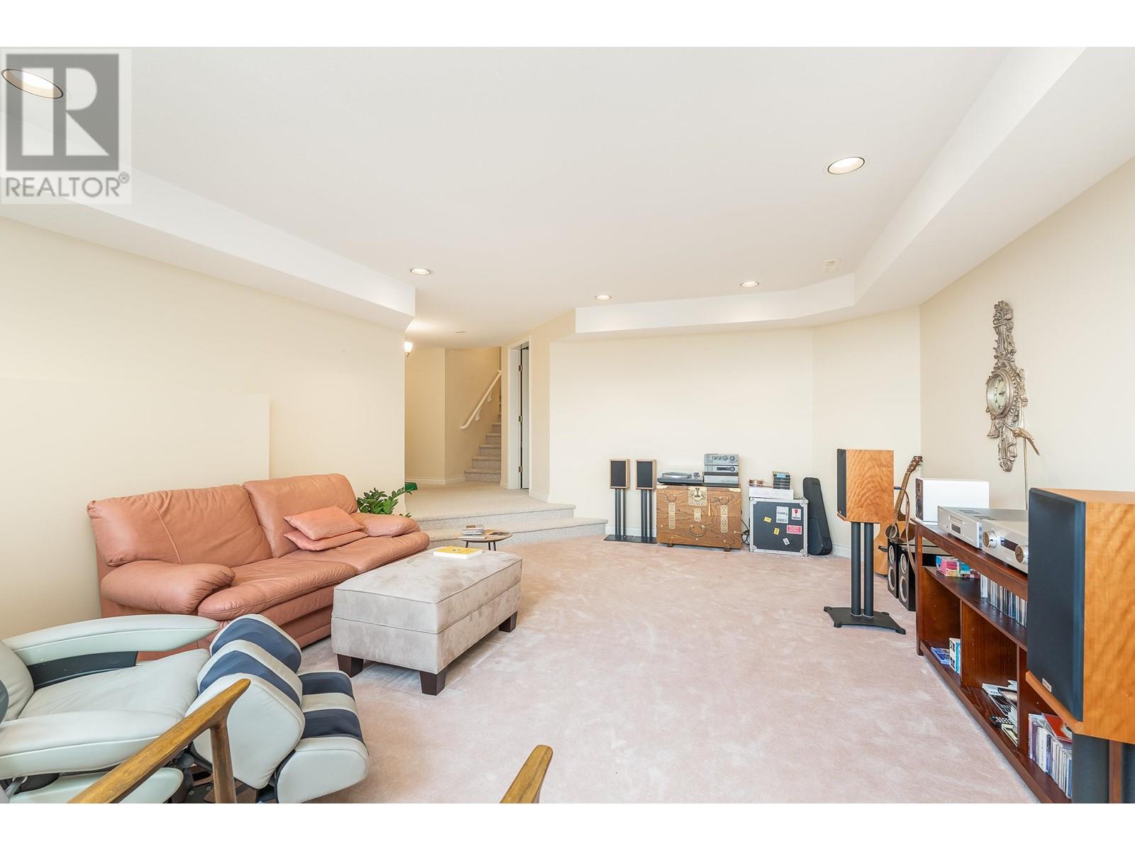4153 Quarry Court, North Vancouver, British Columbia  V7K 3C3 - Photo 33 - R3003624