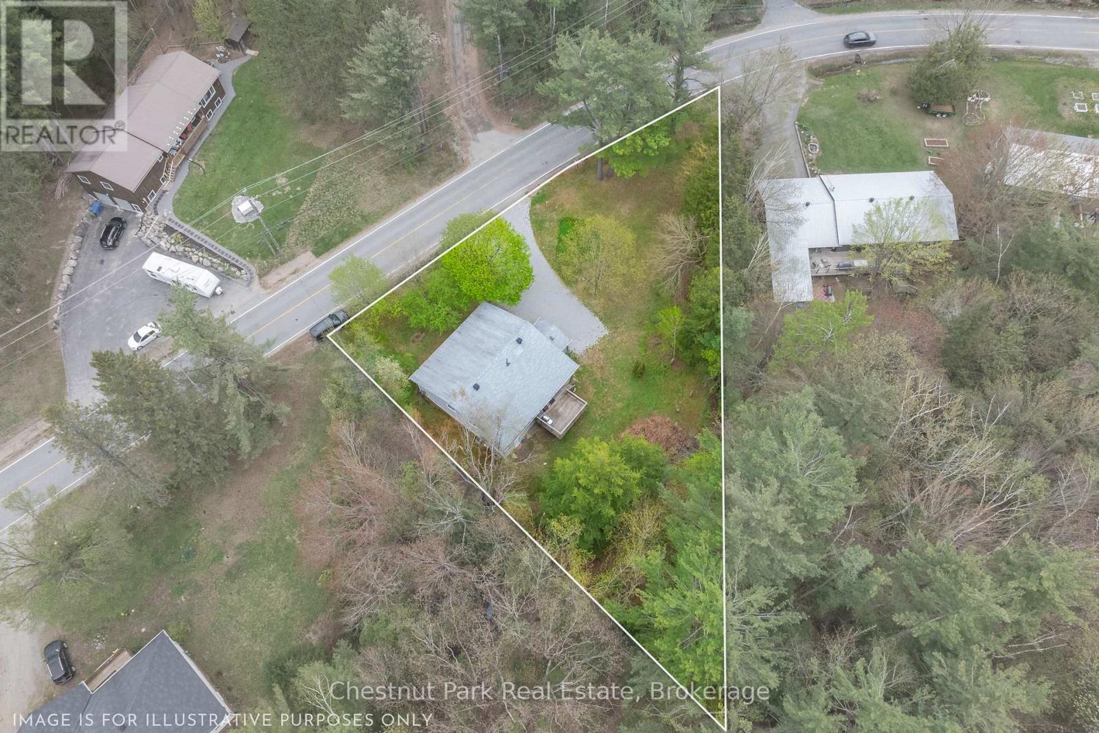 1330 Cedar Lane, Bracebridge, Ontario  P1L 1W0 - Photo 4 - X12153504