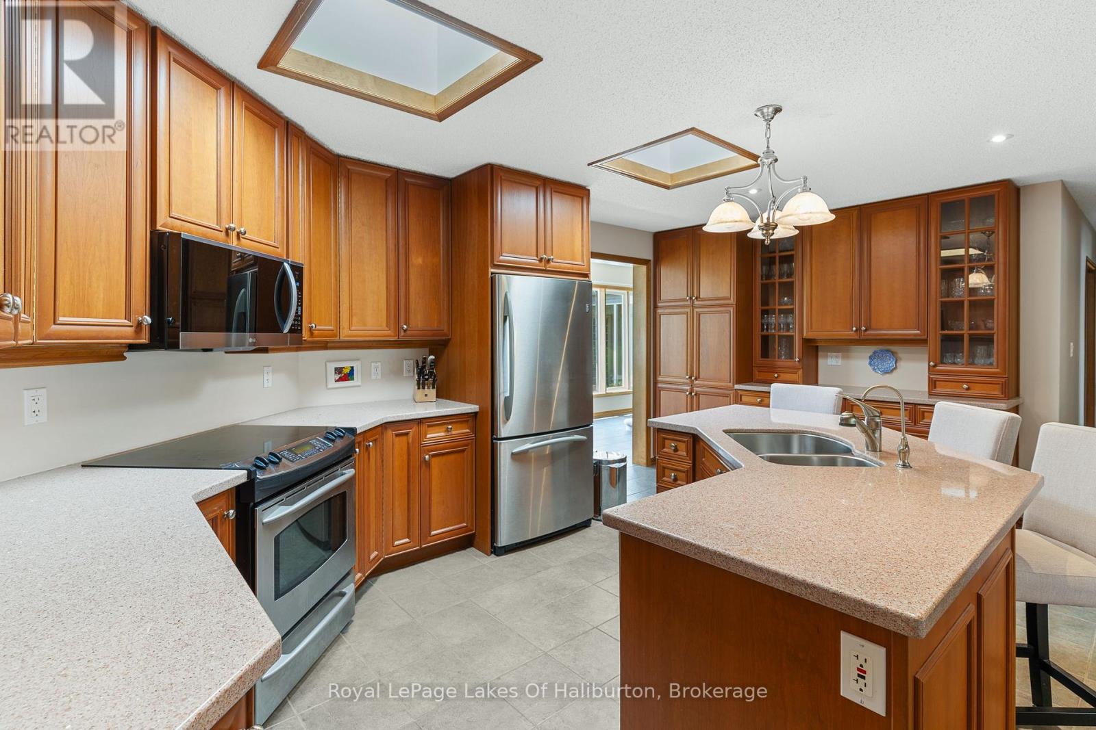 1089 Pioneer Road, Highlands East, Ontario  K0M 1R0 - Photo 3 - X12153568