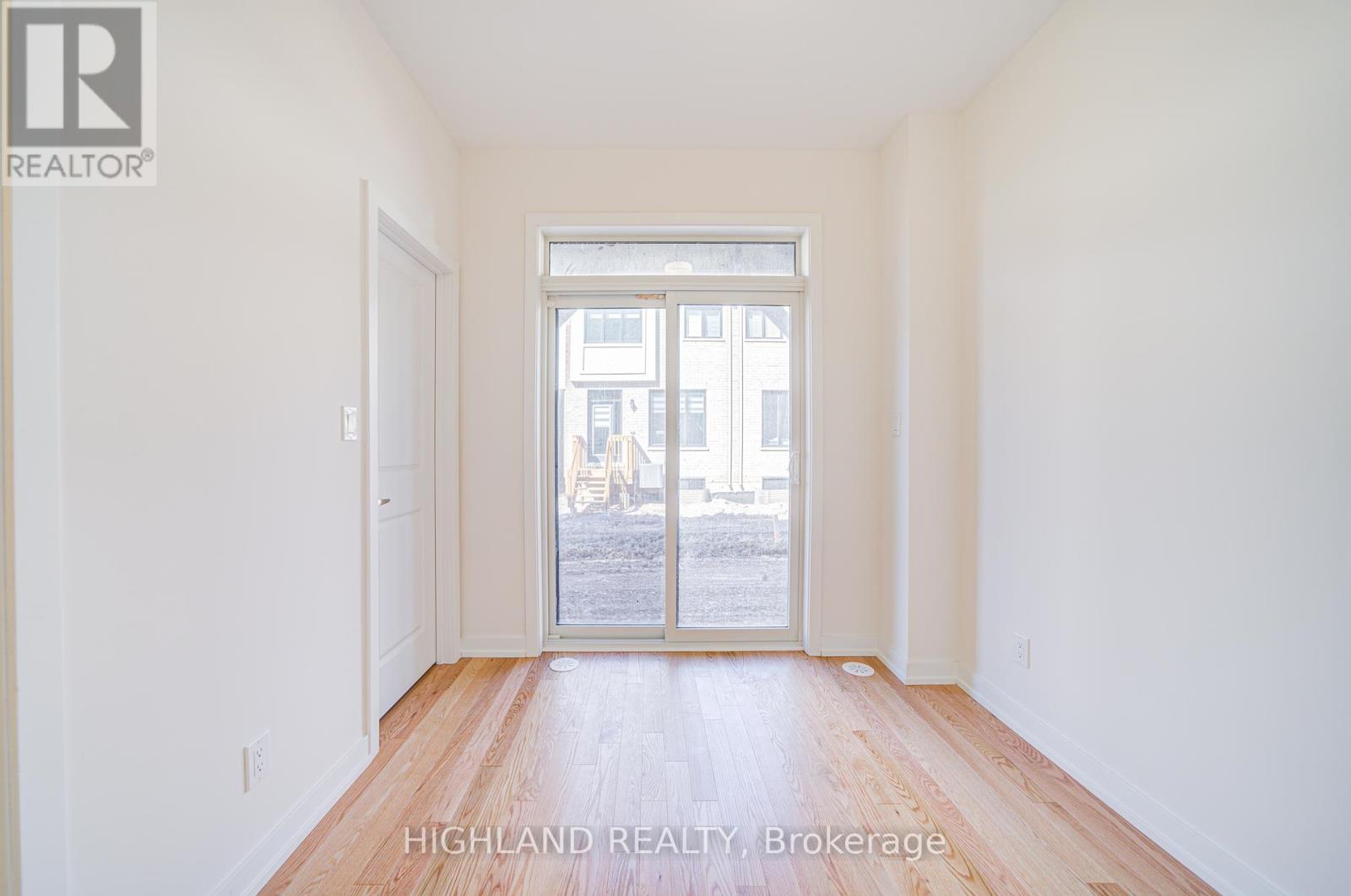 3065 Robert Lamb Boulevard, Oakville, Ontario  L6H 7H5 - Photo 7 - W12100217