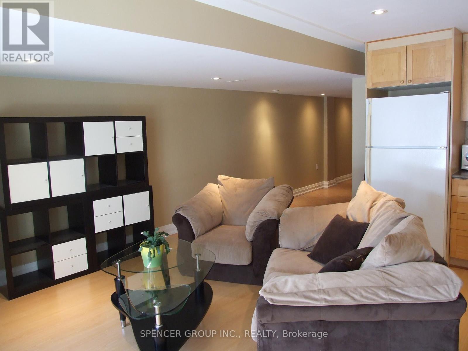 1484 Inuit Trail, Mississauga, Ontario  L5N 8C1 - Photo 18 - W12153190