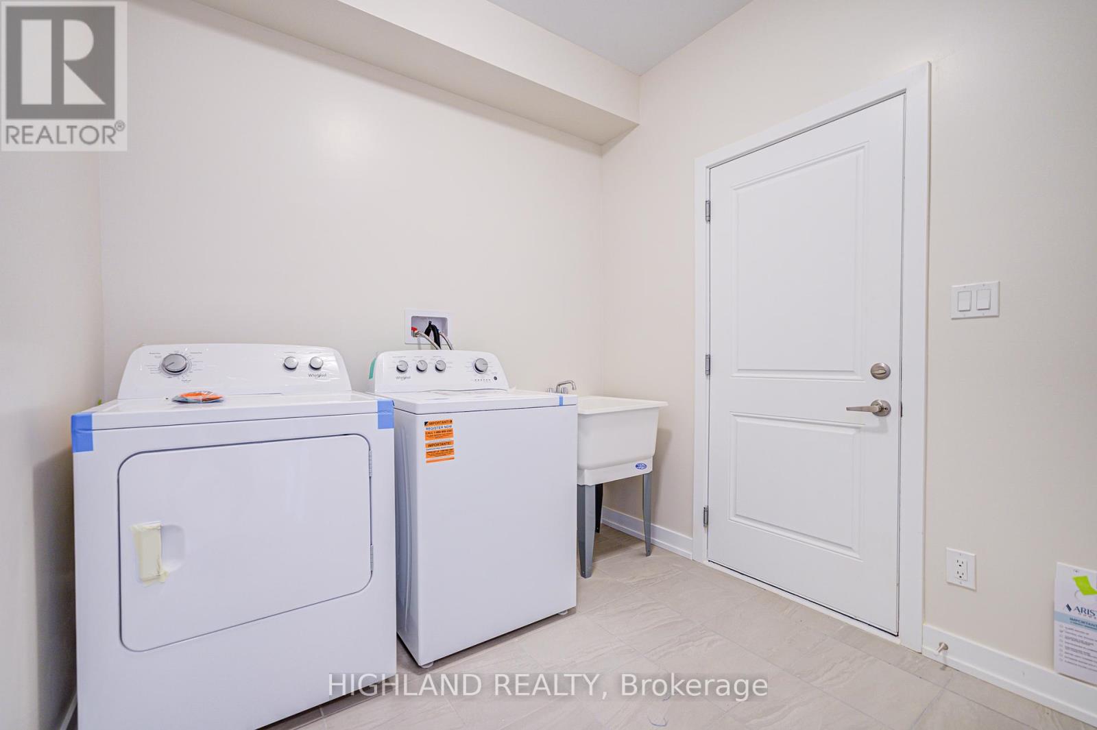 3063 Robert Lamb Boulevard, Oakville, Ontario  L6H 7H5 - Photo 8 - W12118342