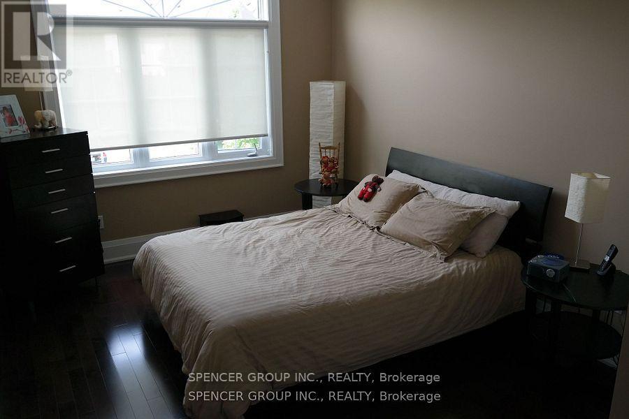 1484 Inuit Trail, Mississauga, Ontario  L5N 8C1 - Photo 13 - W12153190