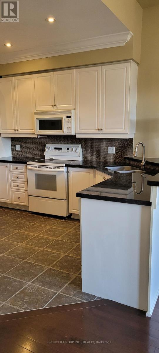 1484 Inuit Trail, Mississauga, Ontario  L5N 8C1 - Photo 6 - W12153190