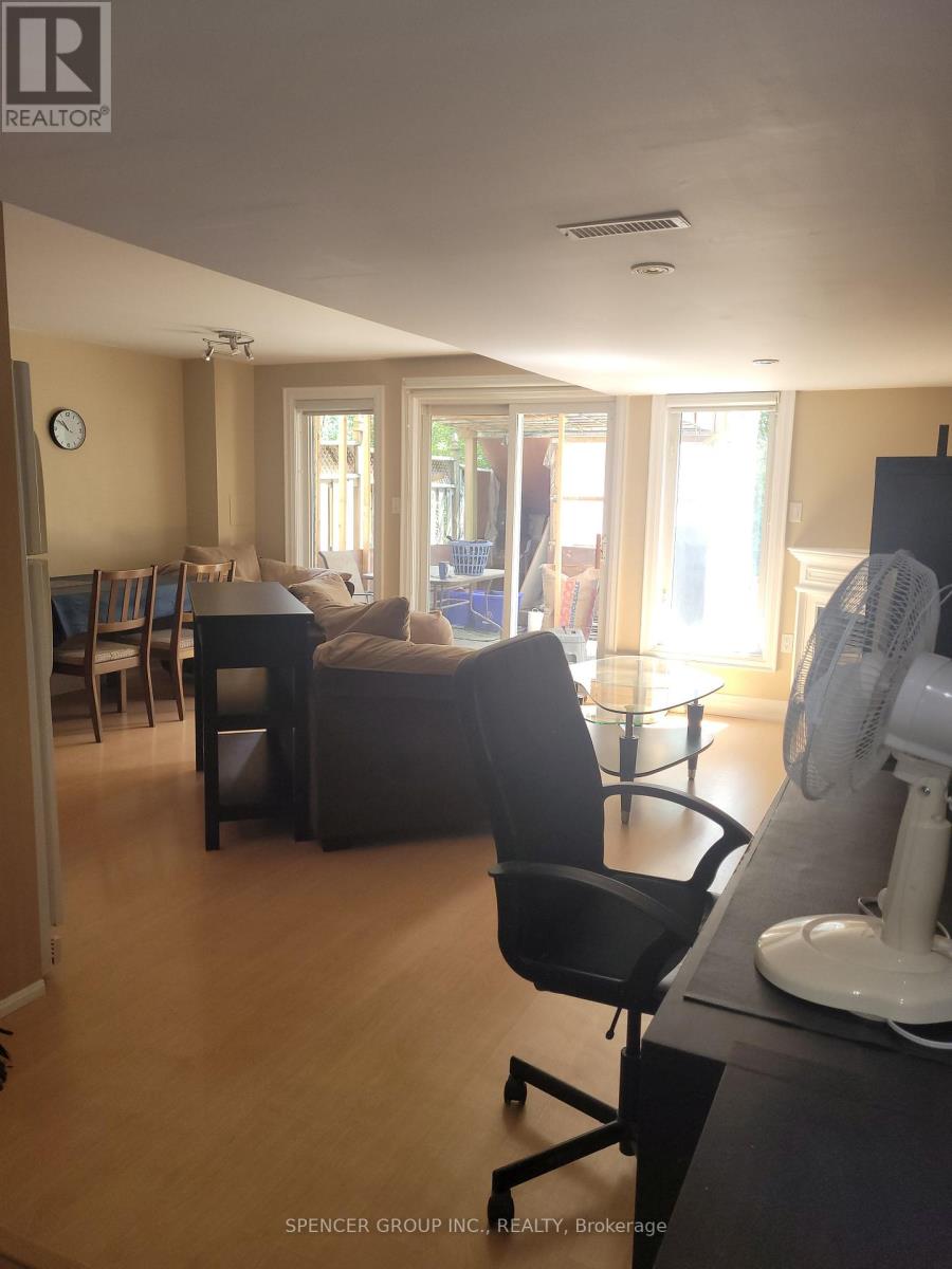 1484 Inuit Trail, Mississauga, Ontario  L5N 8C1 - Photo 17 - W12153190