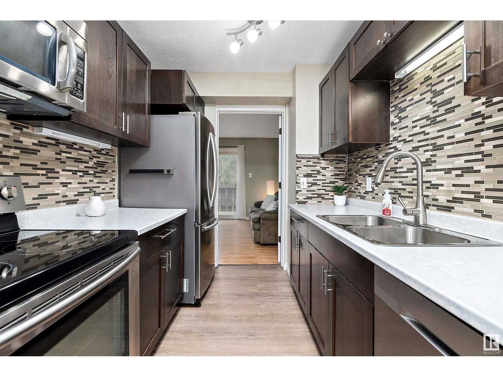 Property at 17526 76 AV NW image 5