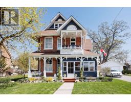 42 OAK STREET, Kawartha Lakes, Ontario