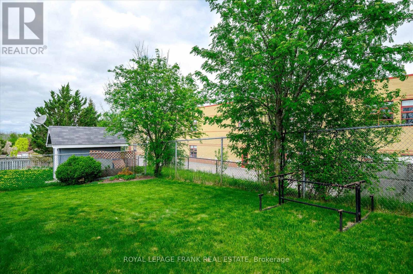 2114 Easthill Drive, Peterborough East, Ontario  K9L 1Y8 - Photo 23 - X12153550