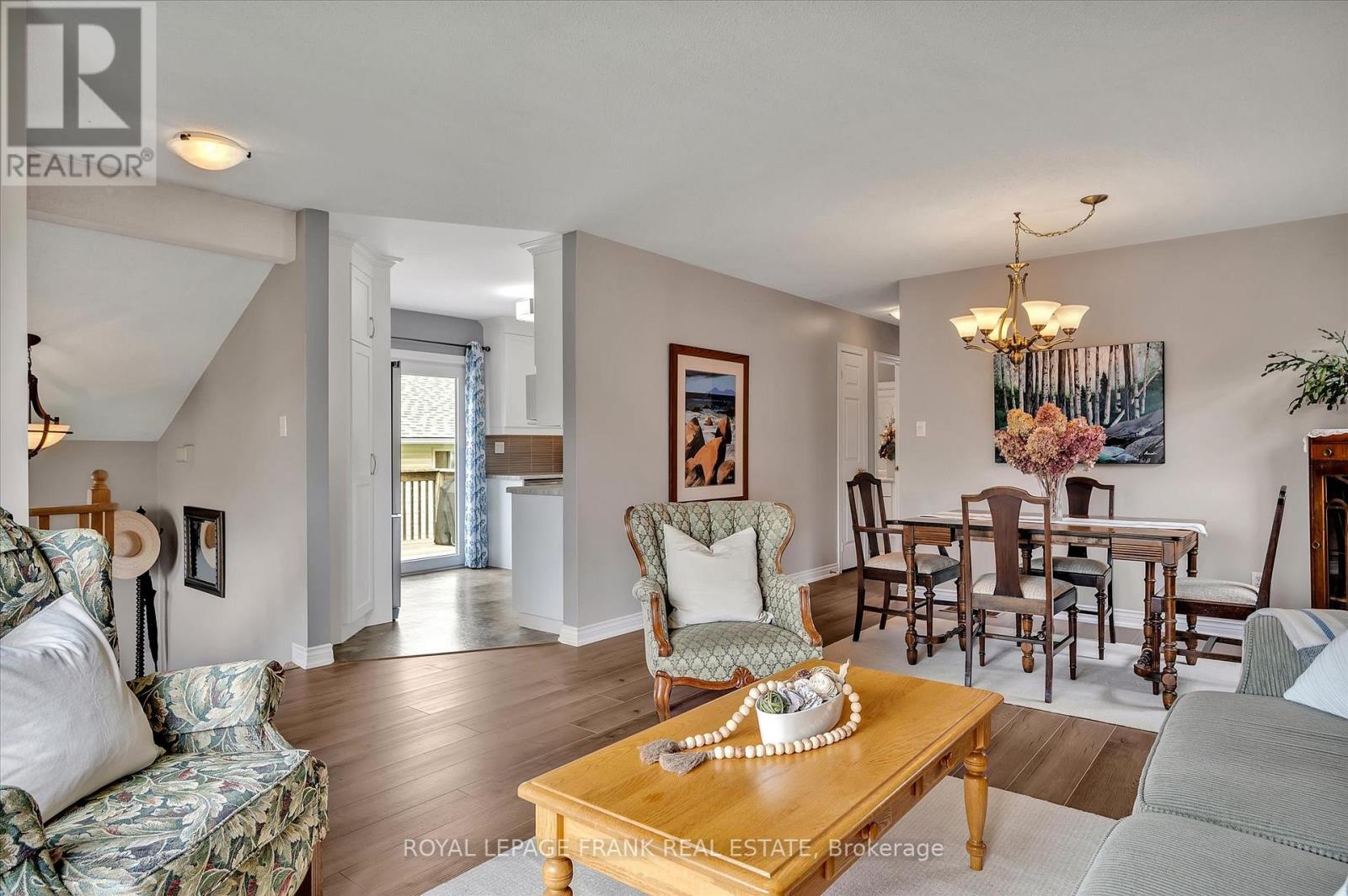 2114 Easthill Drive, Peterborough East, Ontario  K9L 1Y8 - Photo 5 - X12153550