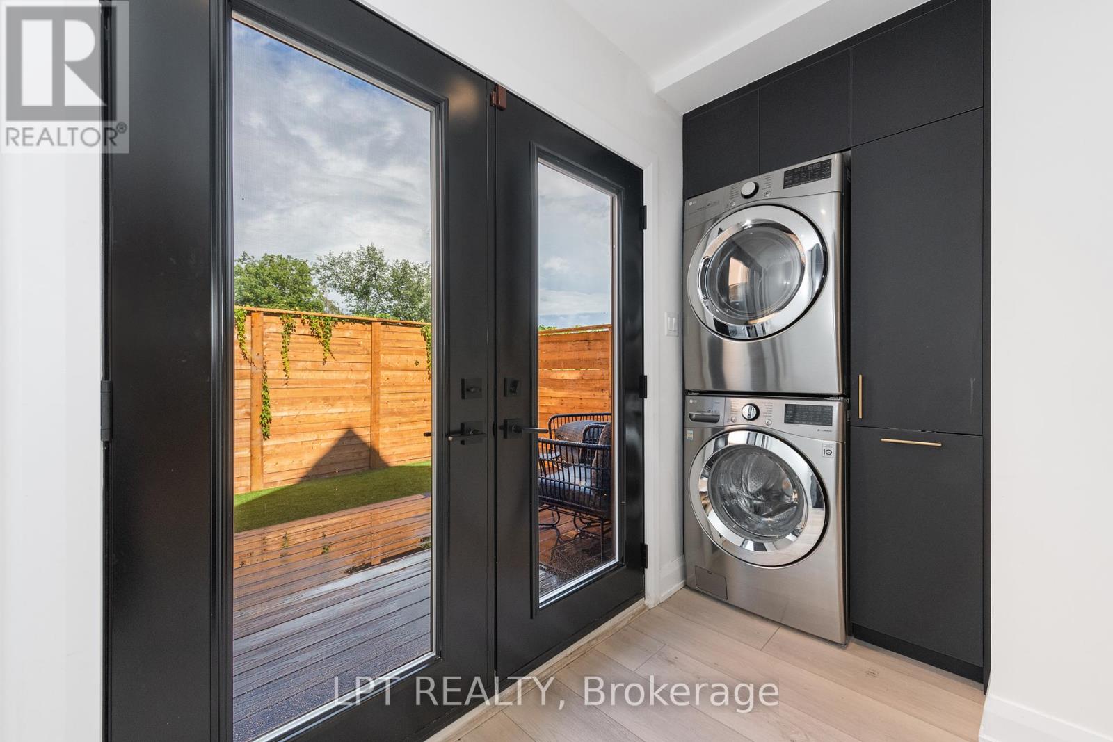 323 Booth Street, Ottawa, Ontario  K1R 7K1 - Photo 17 - X12153508